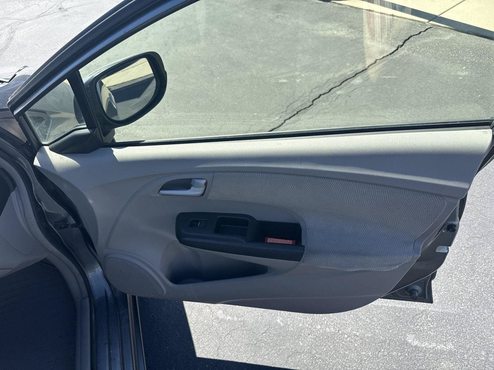 Used 2014 Honda Insight EX image 18