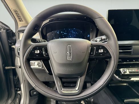 New 2026 Lincoln Corsair Premiere FWD image 13