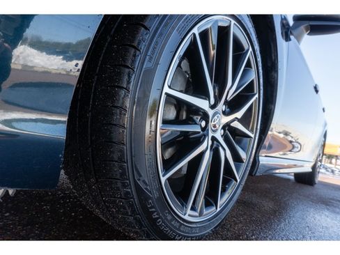 Used 2021 Toyota Camry SE image 9