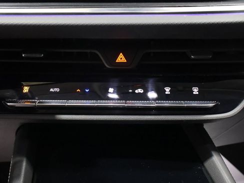 Used 2024 Buick Envision Preferred image 30