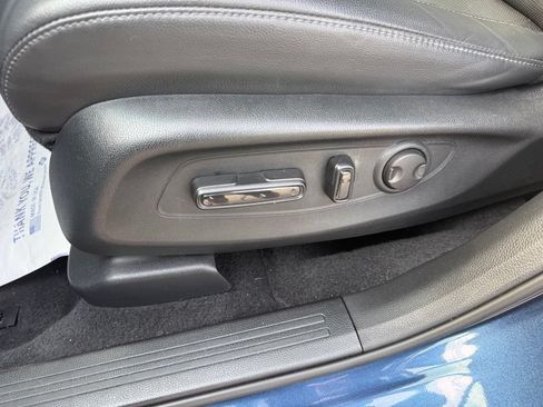 Used 2023 Honda CR-V EX-L image 17