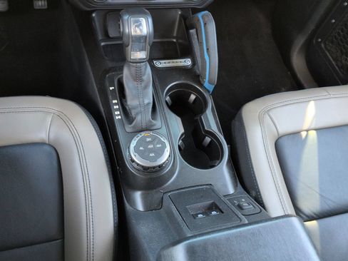 Used 2022 Ford Bronco Wildtrak AWD/4WD image 18