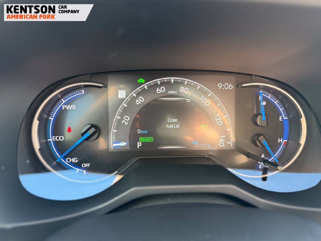 Used 2025 Toyota RAV4 LE AWD/4WD image 13