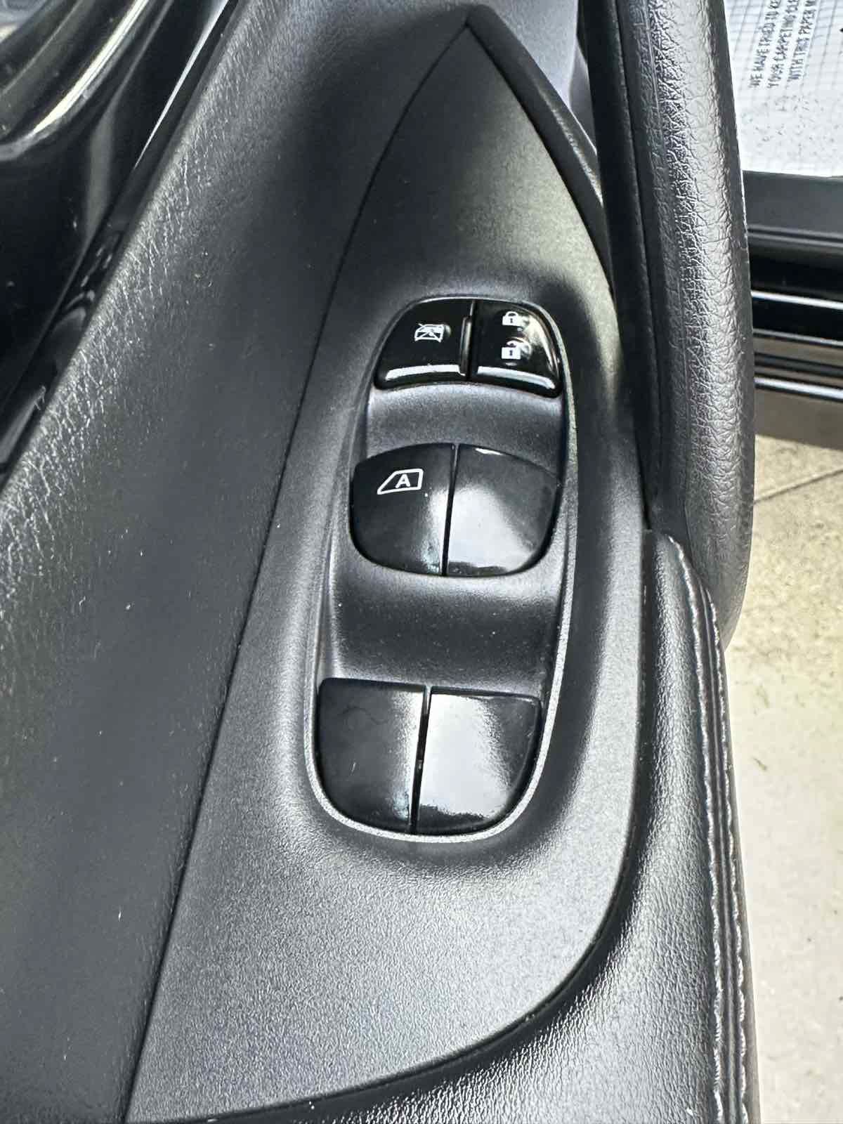 Used 2017 Nissan Rogue Sport SL w/ SL Premium Package AWD/4WD image 26