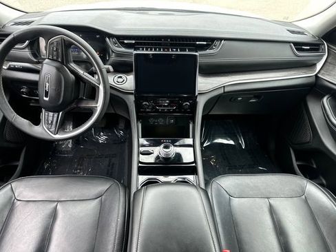 Used 2023 Jeep Grand Cherokee L Limited w/ Black Appearance Package AWD/4WD image 20