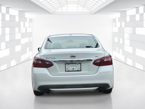 Used 2018 Nissan Altima 2.5 SV FWD image 6