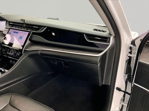 Used 2022 Jeep Grand Cherokee Limited 4xe w/ Luxury Tech Group II image 22