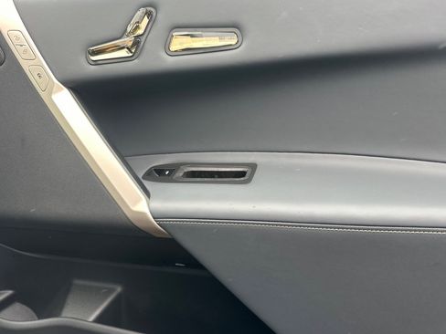 Certified 2024 BMW iX xDrive50 w/ Premium Package image 18