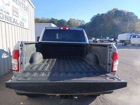 Used 2024 RAM 2500 Big Horn w/ Sport Appearance Package image 6