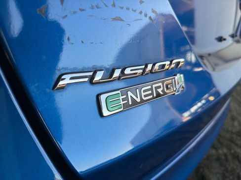 Used 2017 Ford Fusion Energi Titanium image 36