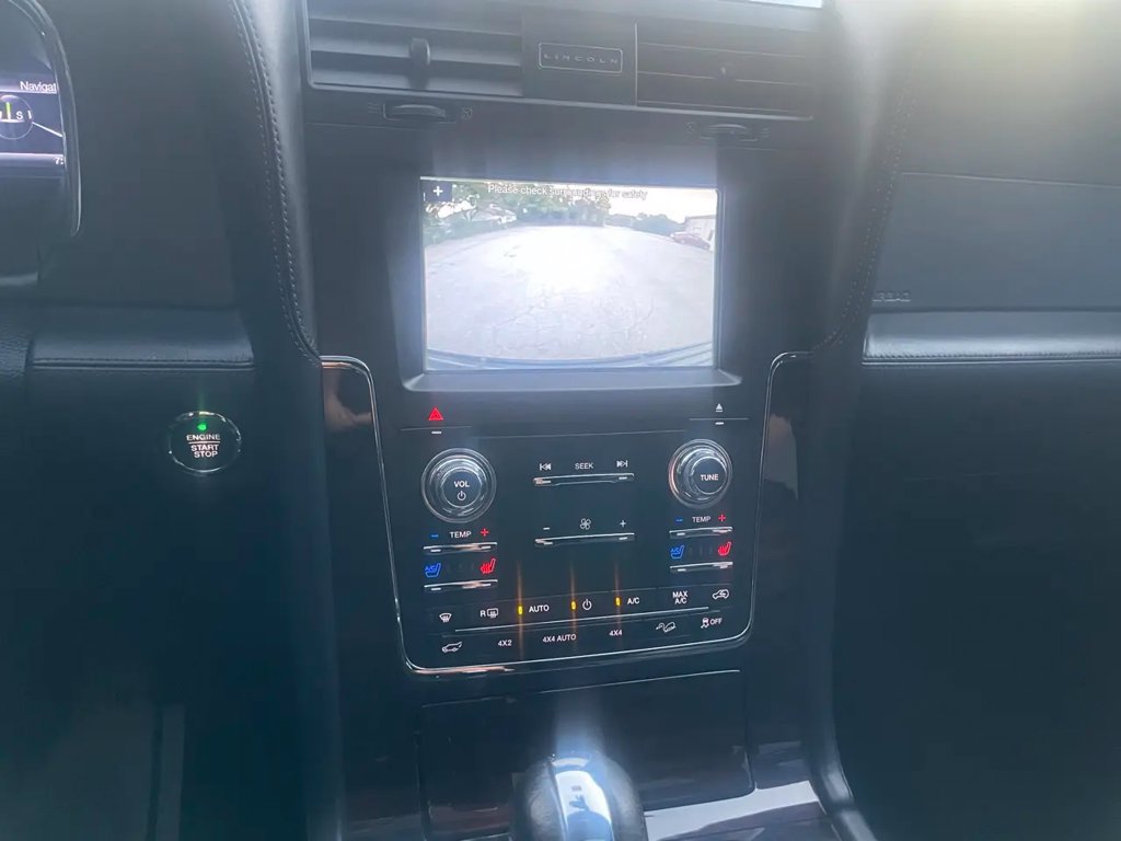 Used 2017 Lincoln Navigator Reserve AWD/4WD image 14