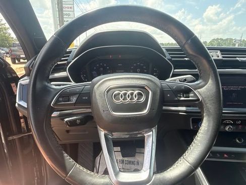 Used 2020 Audi Q3 2.0T Premium AWD/4WD image 17