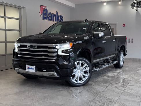 Certified 2023 Chevrolet Silverado 1500 High Country w/ High Country Premium Package image 2