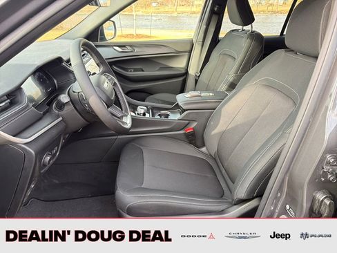 New 2026 Jeep Grand Cherokee Laredo AWD/4WD image 9
