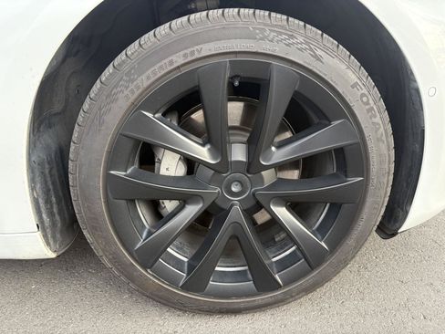Used 2022 Tesla Model 3 Long Range AWD/4WD image 10