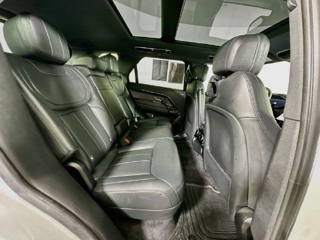 Used 2025 Land Rover Range Rover Sport Dynamic SE AWD/4WD image 32