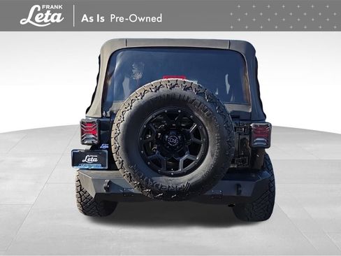 Used 2018 Jeep Wrangler Unlimited Sport S image 9
