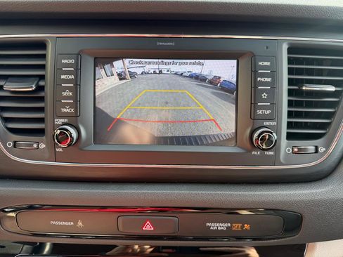 Used 2021 Kia Sedona EX image 34