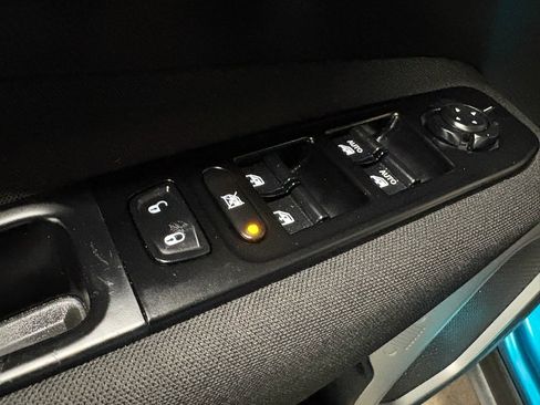 Used 2021 Jeep Renegade Latitude image 11