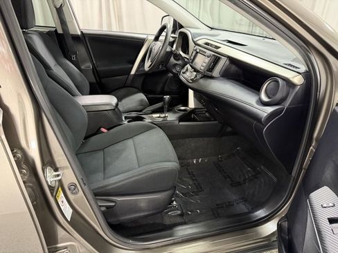 Used 2015 Toyota RAV4 XLE image 7