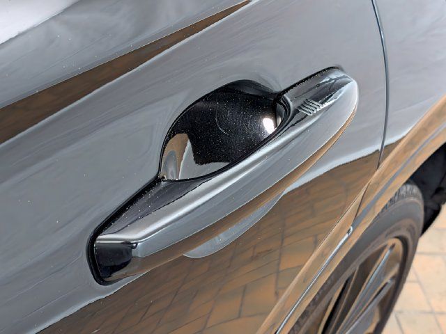 Used 2024 Lincoln Corsair AWD w/ Equipment Group 101A image 7
