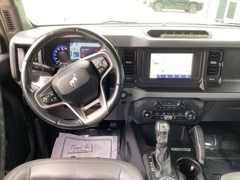 Used 2023 Ford Bronco Big Bend w/ Sasquatch Package AWD/4WD image 18