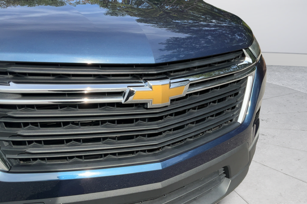 Used 2023 Chevrolet Traverse LS FWD image 27