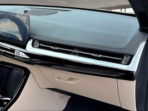 Used 2025 BMW X1 xDrive28i image 25