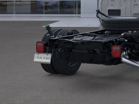 New 2025 Ford F550 4x4 Crew Cab w/ XLT Value Package image 21