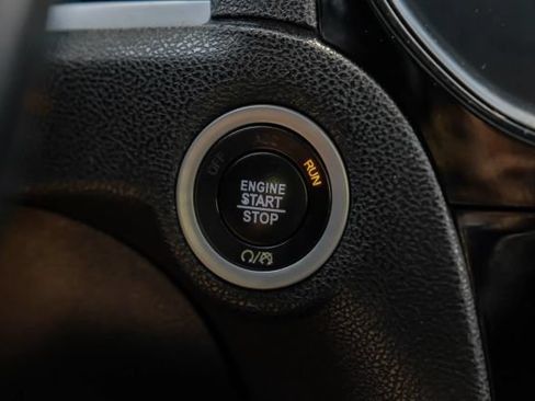 Used 2022 Chrysler 300 S RWD image 29