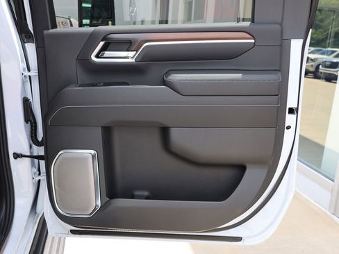 New 2026 GMC Sierra 2500 Denali w/ Denali Reserve Package AWD/4WD image 49