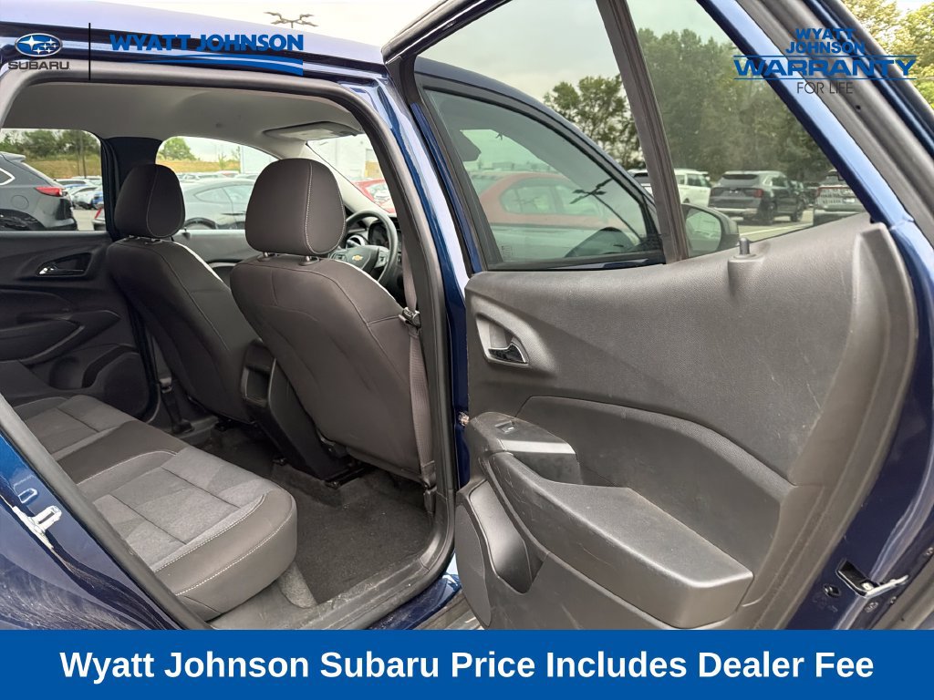 Used 2024 Chevrolet Trax LS FWD image 32
