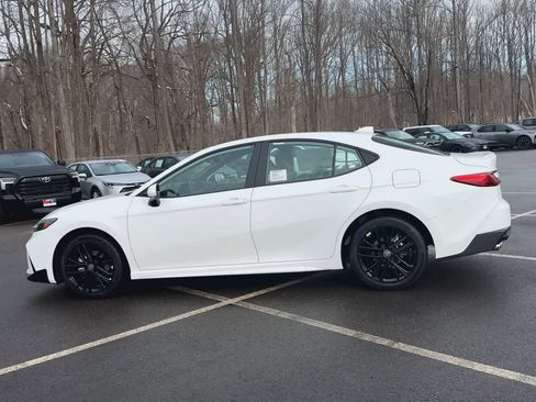 New 2026 Toyota Camry SE image 5