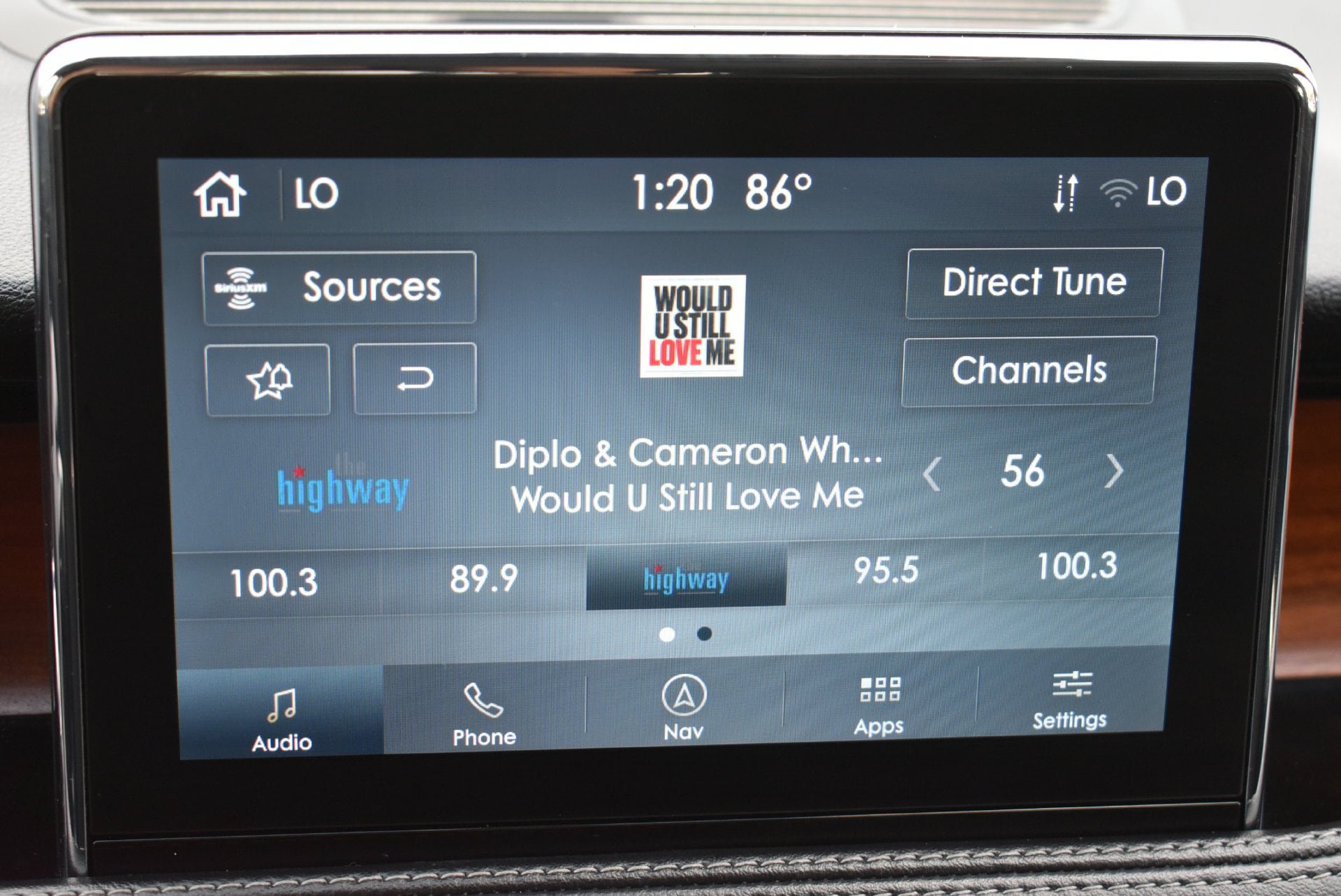 Used 2022 Lincoln Corsair Reserve w/ Sport Package AWD/4WD image 28