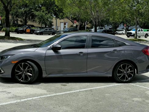Used 2020 Honda Civic Sport image 4