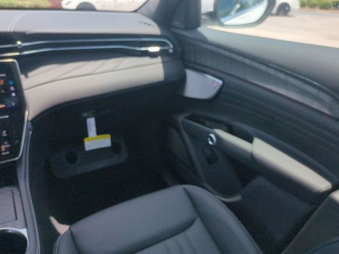 New 2025 Maserati Grecale GT image 16