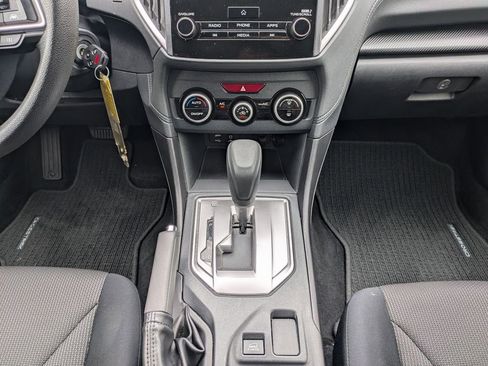 Used 2020 Subaru Crosstrek 2.0i AWD/4WD image 19