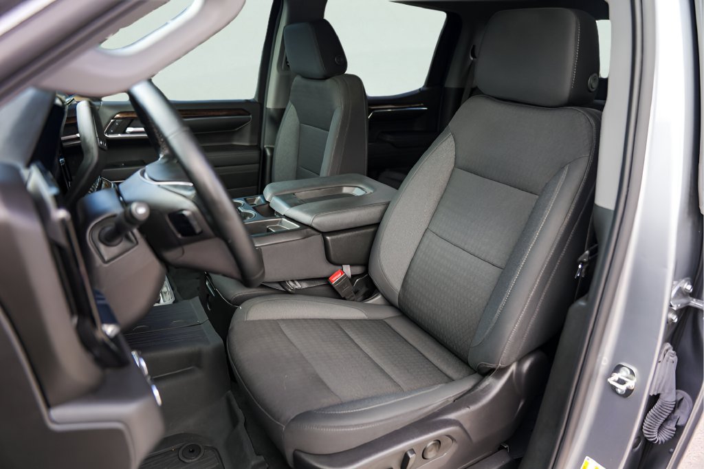 Used 2024 GMC Sierra 1500 Elevation RWD image 9