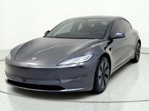 Used 2025 Tesla Model 3 RWD image 3