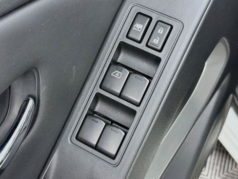 Used 2023 Nissan Frontier SV w/ Technology Package AWD/4WD image 23