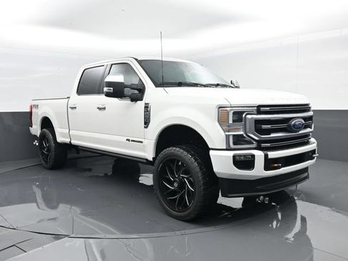 Used 2022 Ford F250 Platinum w/ FX4 Off-Road Package AWD/4WD image 5