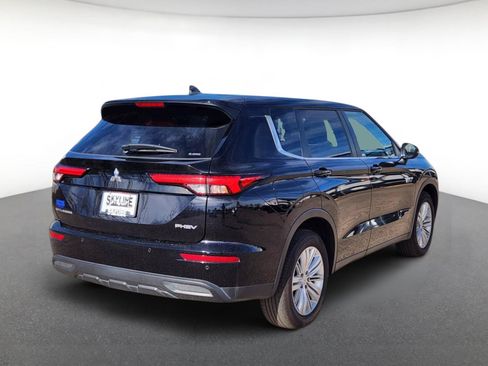 Used 2025 Mitsubishi Outlander ES AWD/4WD image 3