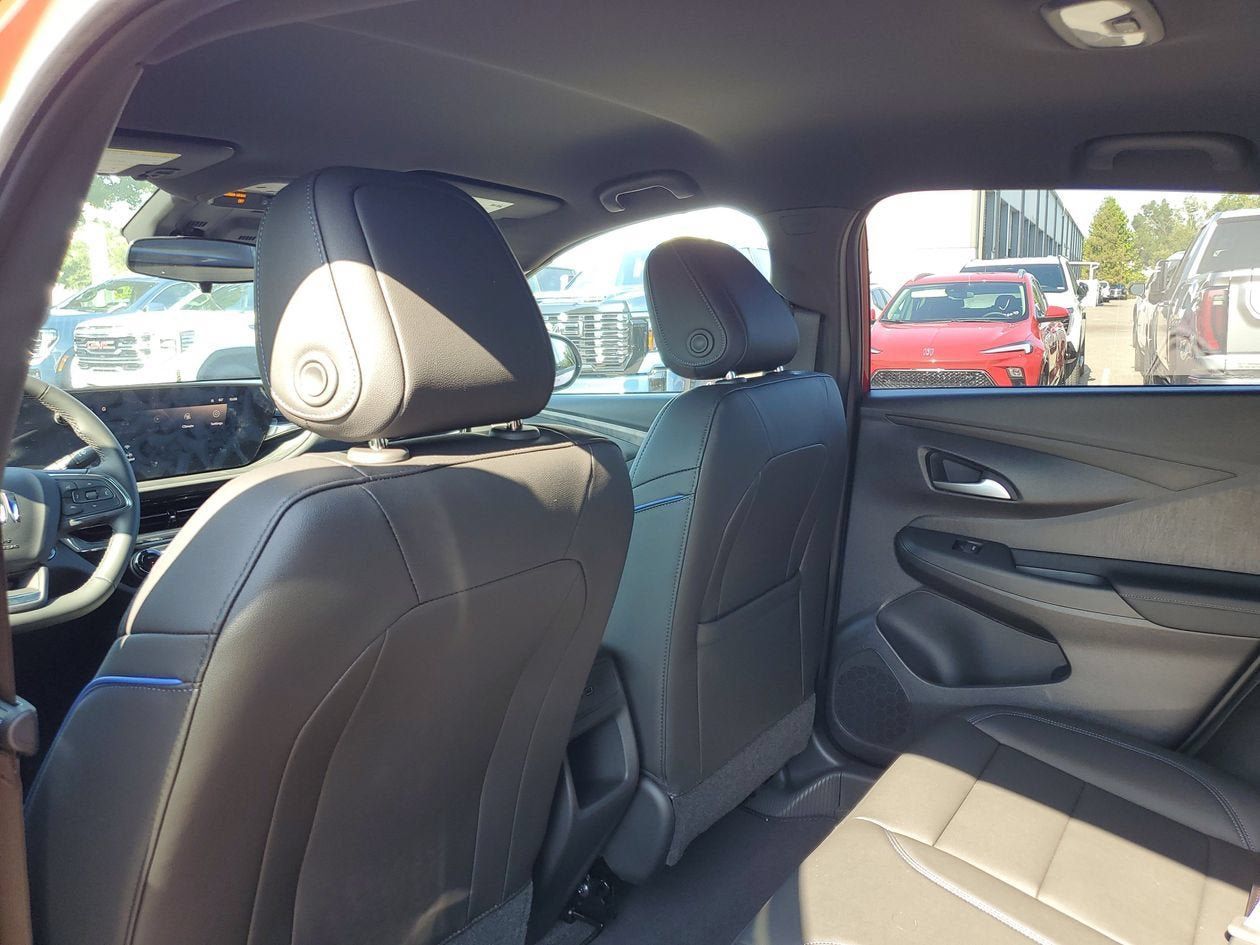 New 2026 Buick Envista Sport Touring w/ Convenience II Package FWD image 9