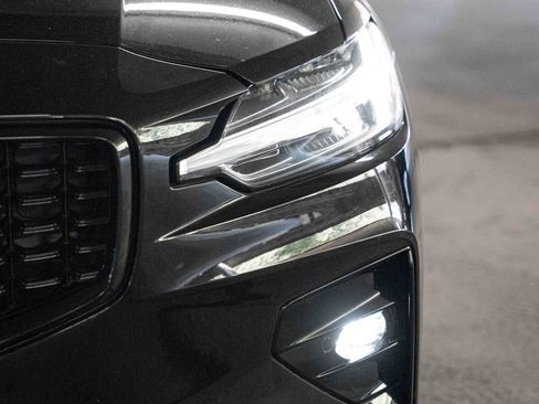 Certified 2024 Volvo S60 B5 Plus FWD image 3