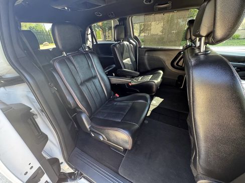 Used 2020 Dodge Grand Caravan GT FWD image 26