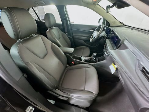 Used 2025 Buick Encore GX Preferred FWD image 28