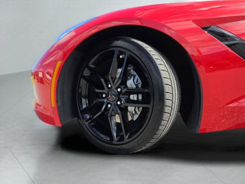 Used 2019 Chevrolet Corvette Stingray Coupe w/ 1LT RWD image 36