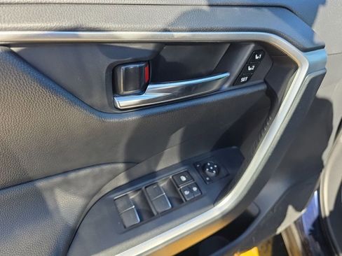 Used 2022 Toyota RAV4 XLE Premium AWD/4WD image 16