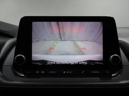 Used 2025 Nissan Rogue SV image 27