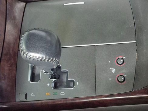 Used 2011 Toyota Avalon FWD image 19